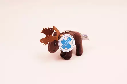 Av.perä/reppumaskotti Hirvipehmo 12cm - Metsästäjälle - 6430018772073 - 1