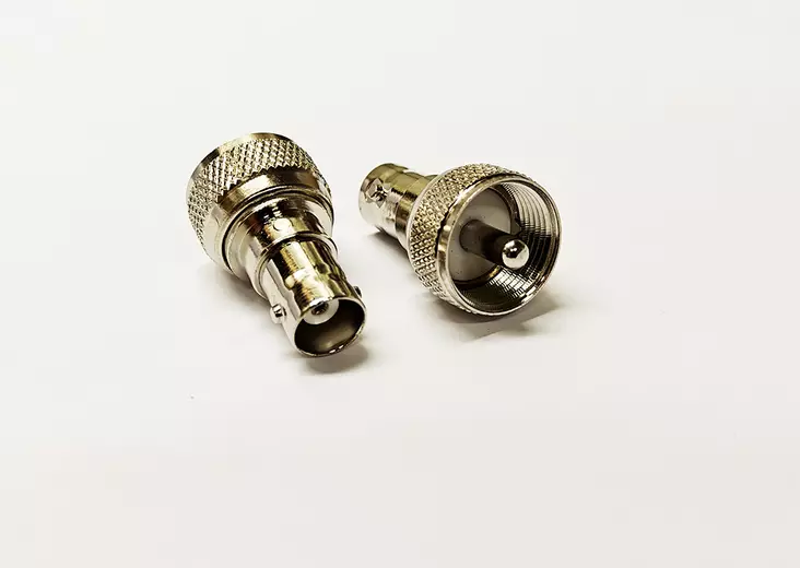 Adapteri BNC-Naaras / UHF-Uros - VHF-puhelimien antennit ja liittimet - 704115 - 1