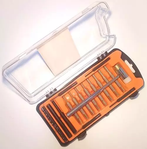 Ammattimainen asesep=C3=A4n ty=C3=B6kalusetti (28 osaa) | NITEforce - Aseen puhdistuspuikot ja -setit - 30-058 - 1